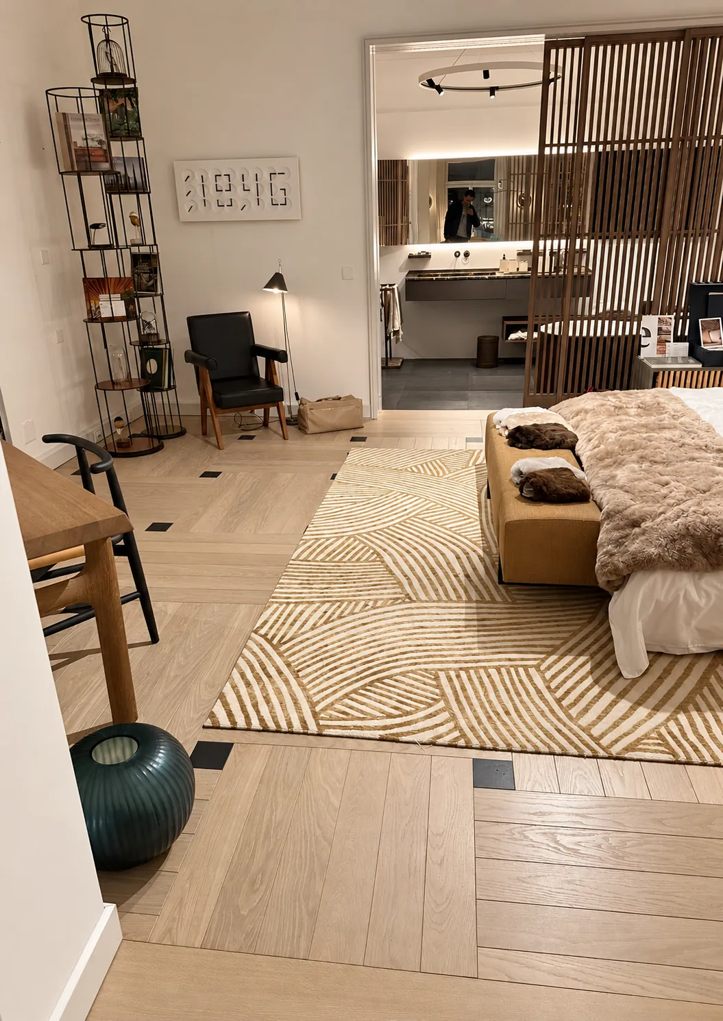 Wnętrze showroomu z drewnianą podłogą w Szwajcarii, zdjęcie 4