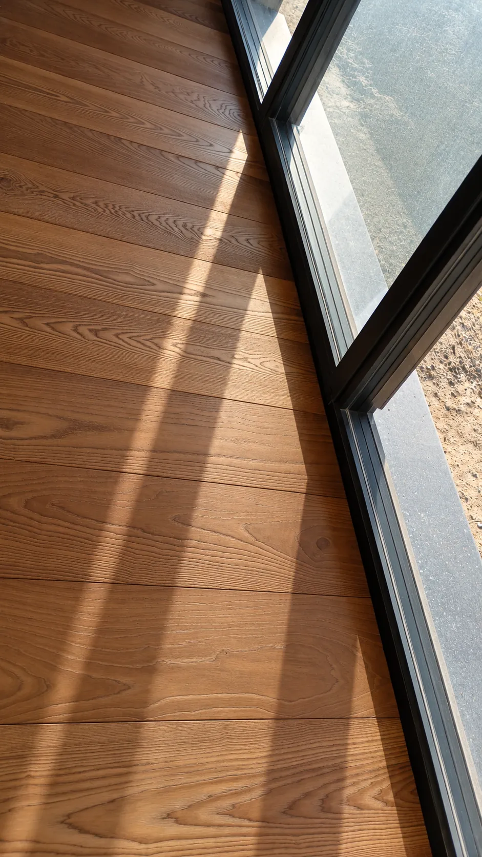Wide Thermo Ash floorboards in an interior in Piotrkowice, photo 7